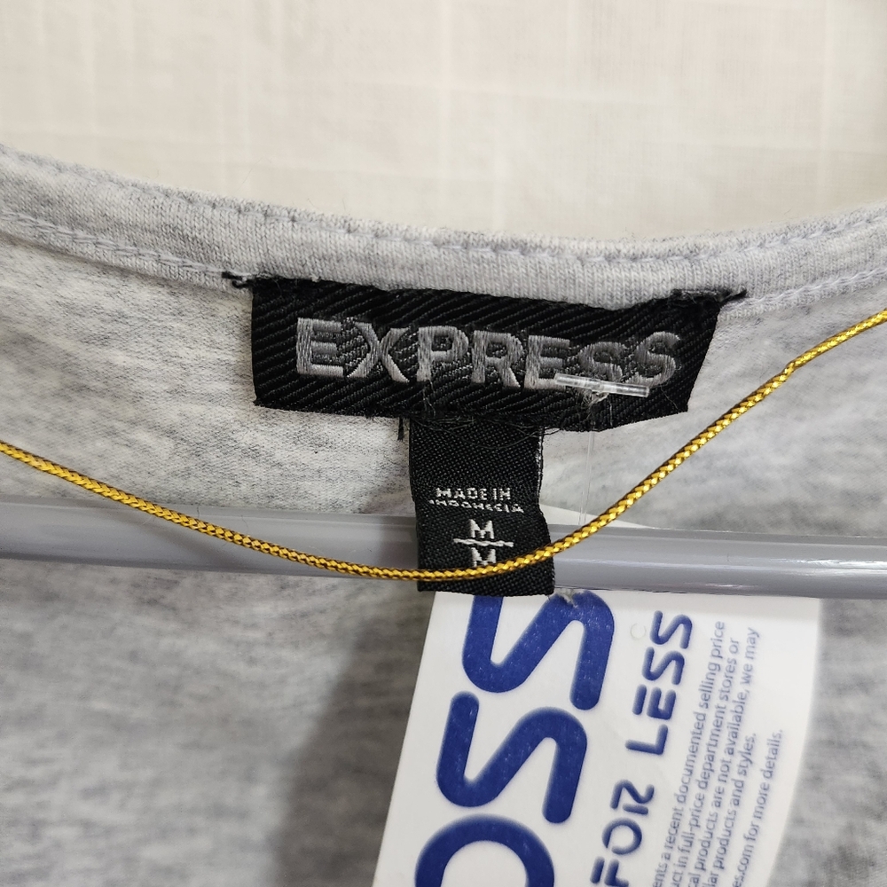 Express - Gray Ruched V-Neck Top - Picture 5 of 7